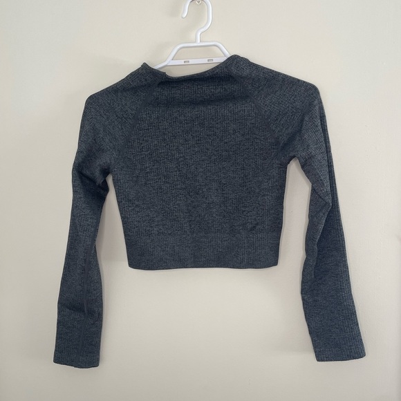 Gray gym crop top - Picture 2 of 2